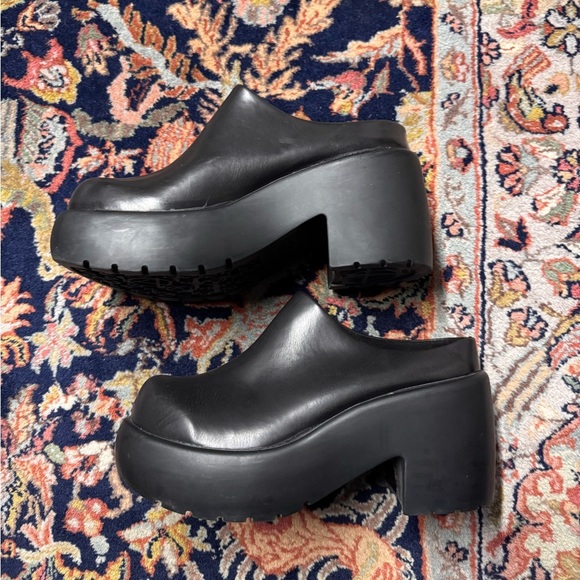 TUK Mules - Picture 3 of 5